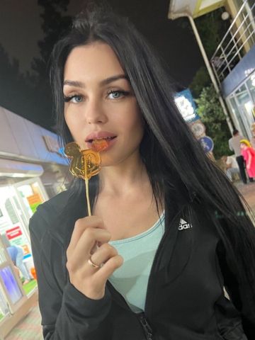 Проститутка Майя
